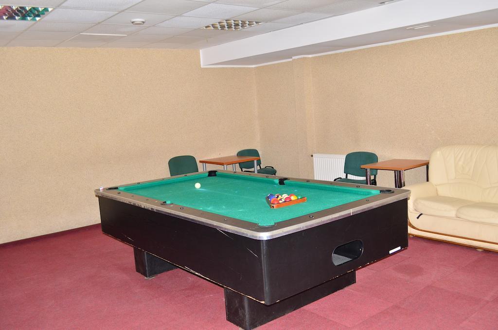 Ślesin Hotel Mikorzyn מראה חיצוני תמונה