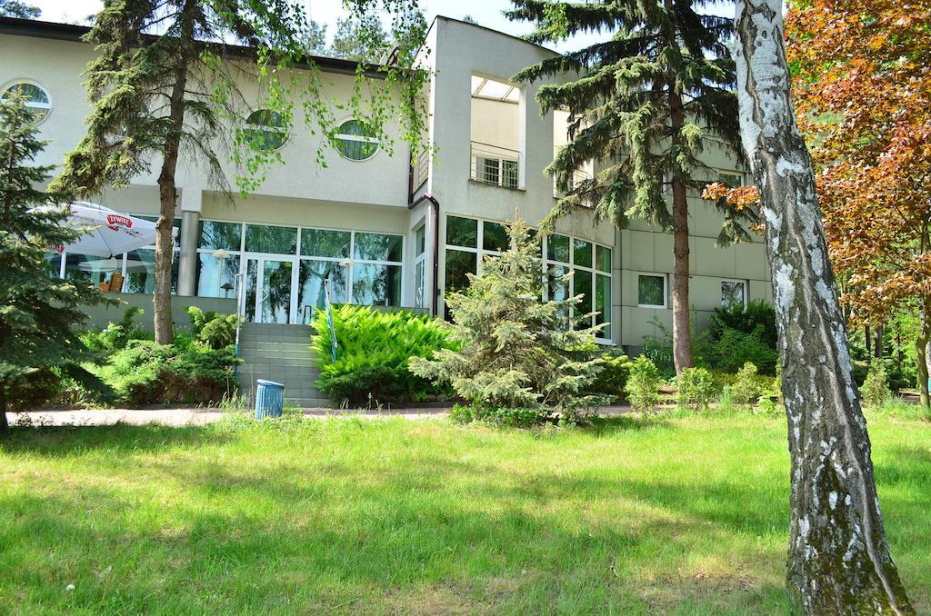 Ślesin Hotel Mikorzyn מראה חיצוני תמונה