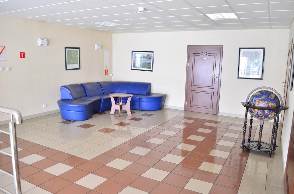 Ślesin Hotel Mikorzyn מראה חיצוני תמונה